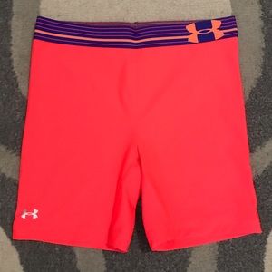 🆕NWOT! WOMENS UNDER ARMOUR COMPRESSION SHORTS😍💙
